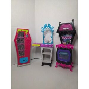 Monster High Doll Furniture Lot Coffin Locker Vanity Kitchen Set as is